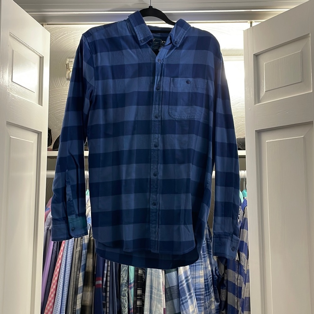 Vineyard Vines shirt